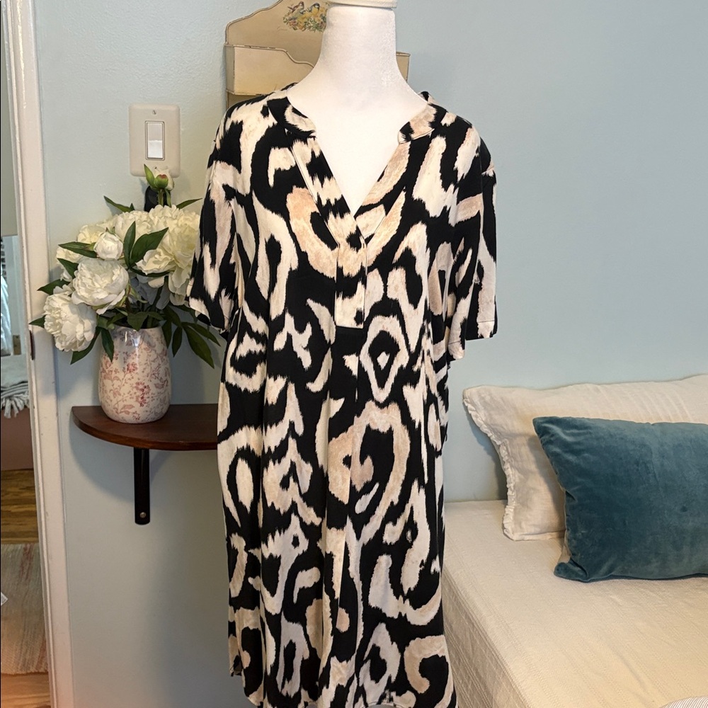 H&M Black and Cream Patterned Dress